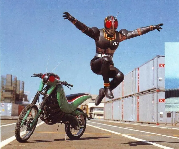 Battle Hopper Kamen Rider Black - Direitos de imagem Toei Corporation.