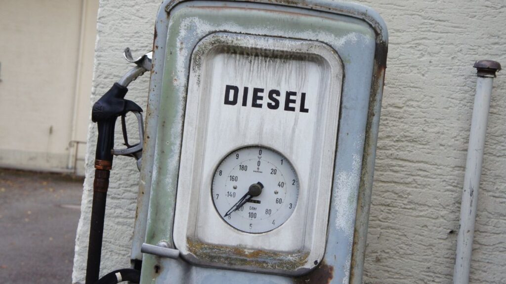 Salve seu motor: por que Não Misturar Diesel e gasolina na sua Moto