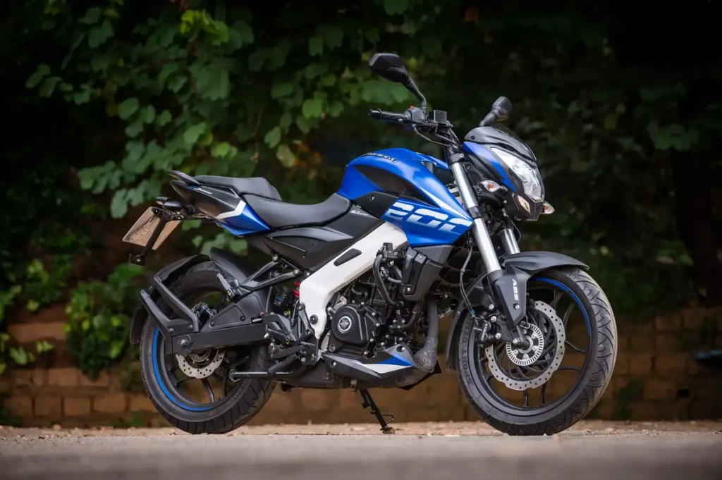 Bajaj Dominar 200
